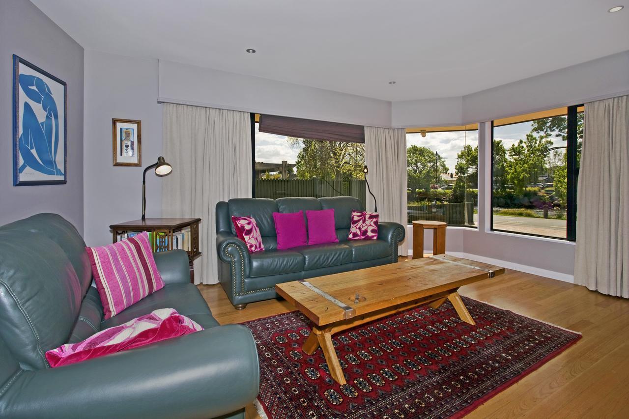 Riverside Villa - In The City By The River! Nelson Bagian luar foto