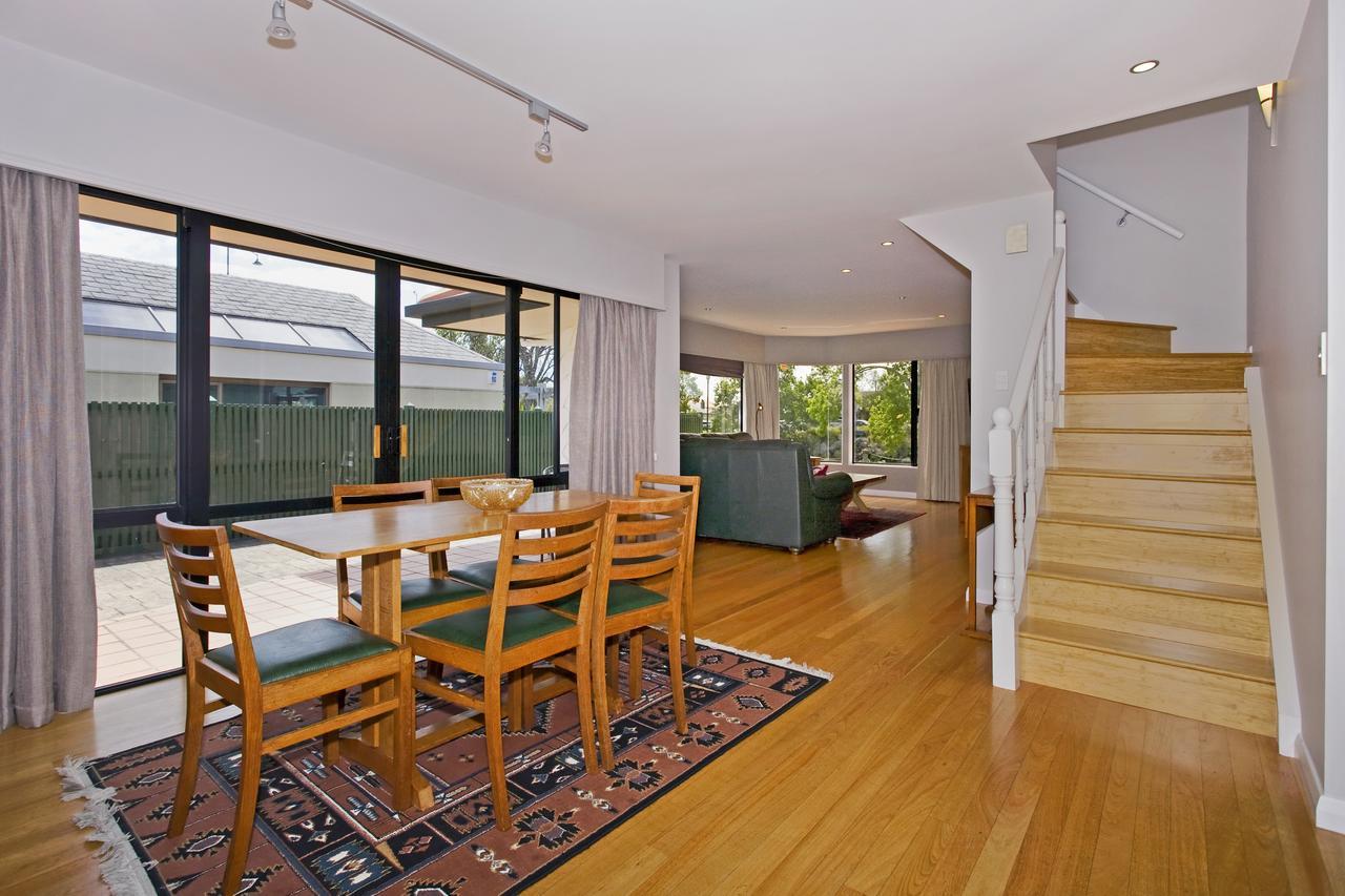 Riverside Villa - In The City By The River! Nelson Bagian luar foto