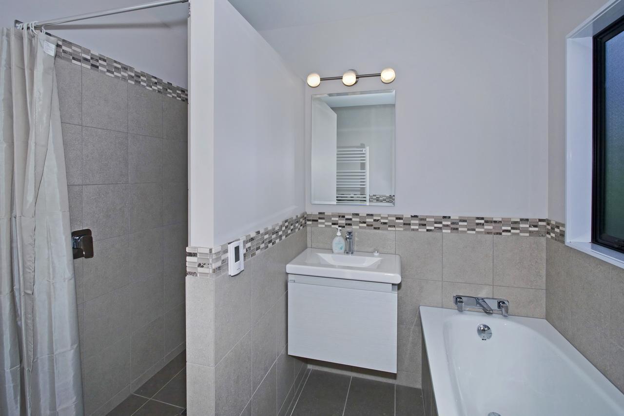 Riverside Villa - In The City By The River! Nelson Bagian luar foto