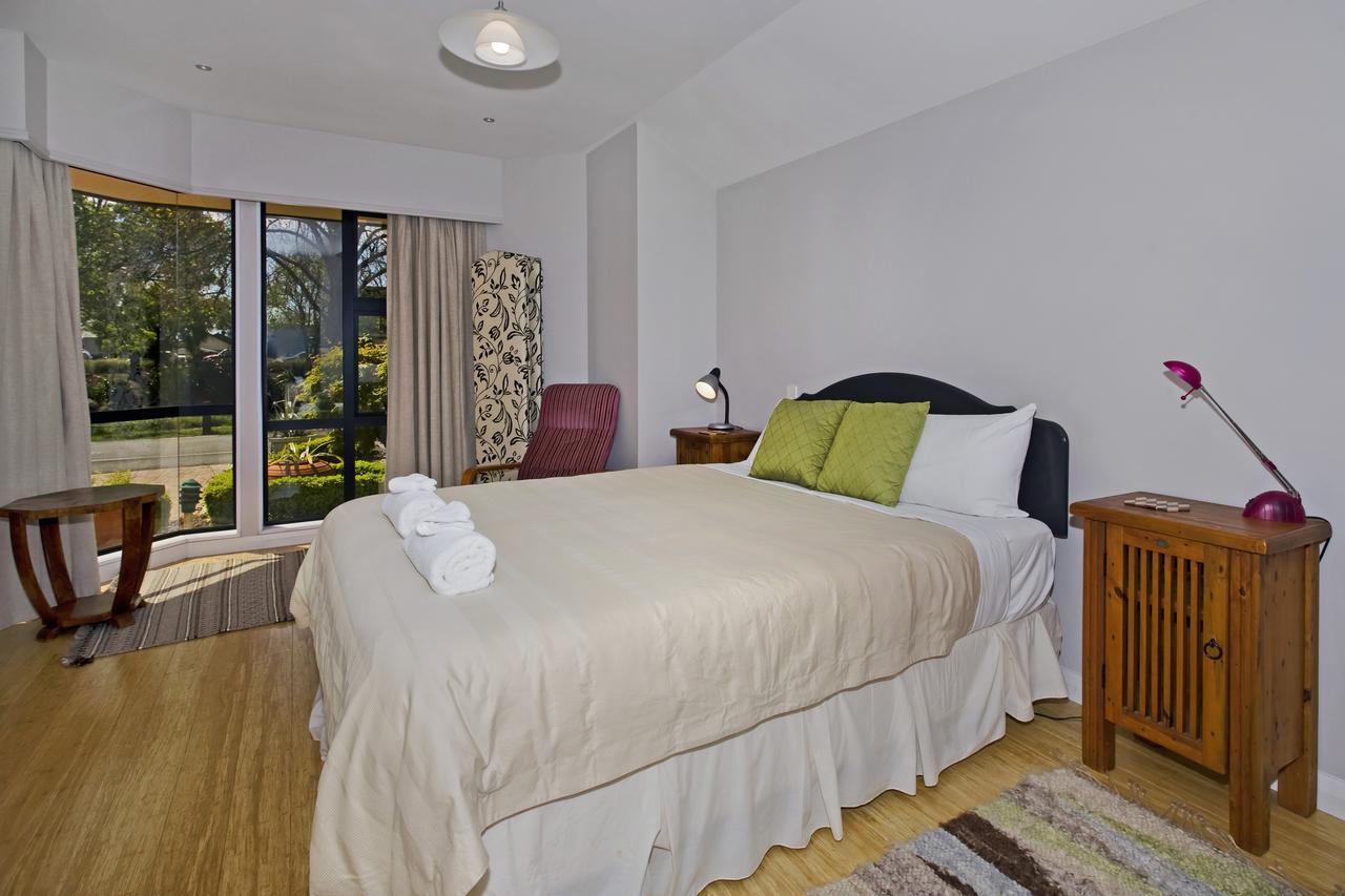 Riverside Villa - In The City By The River! Nelson Bagian luar foto